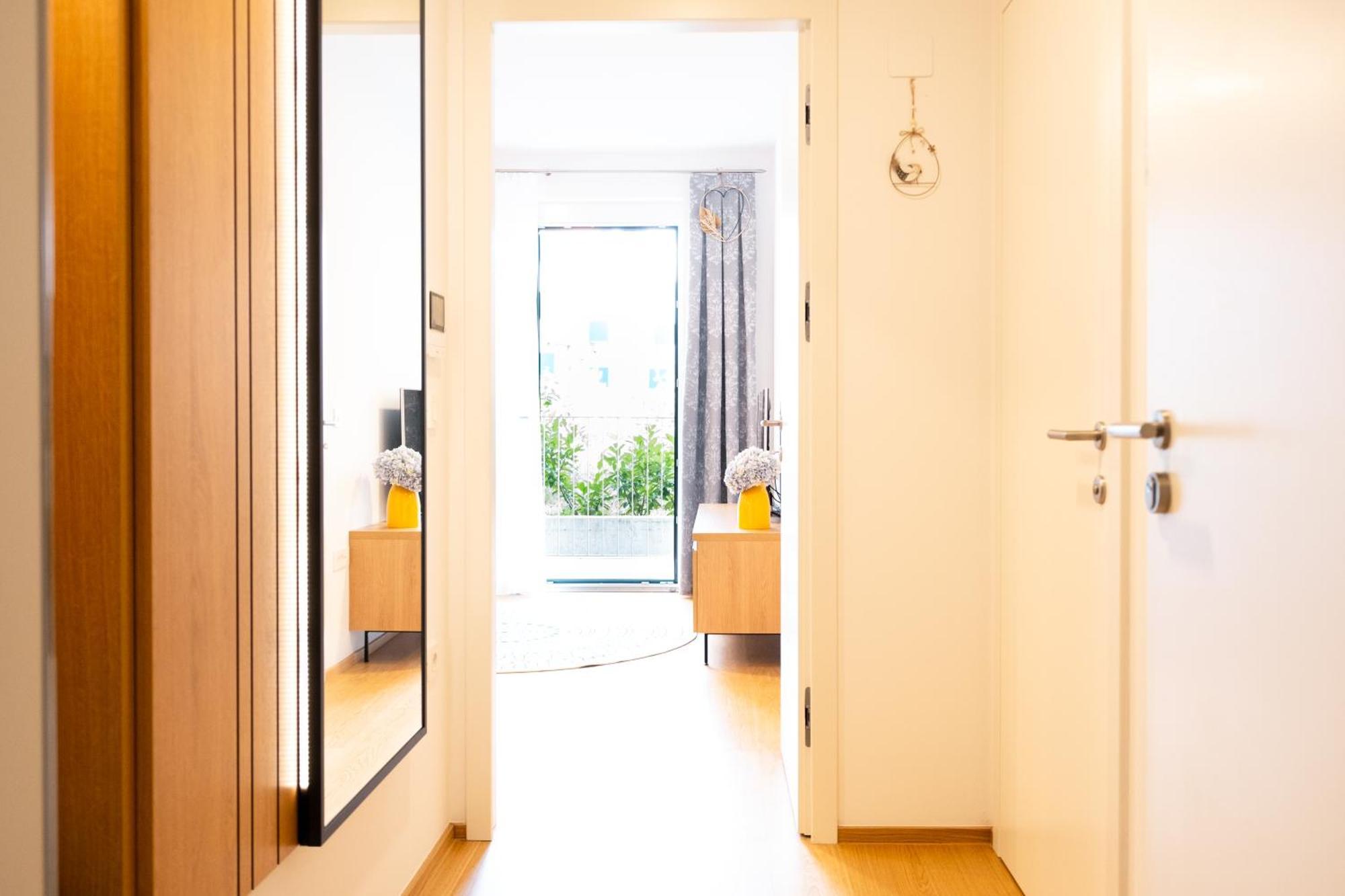 Masarykova Residence - Modern 1-Bedroom In City Center & Free Parking ลูบลิยานา ภายนอก รูปภาพ